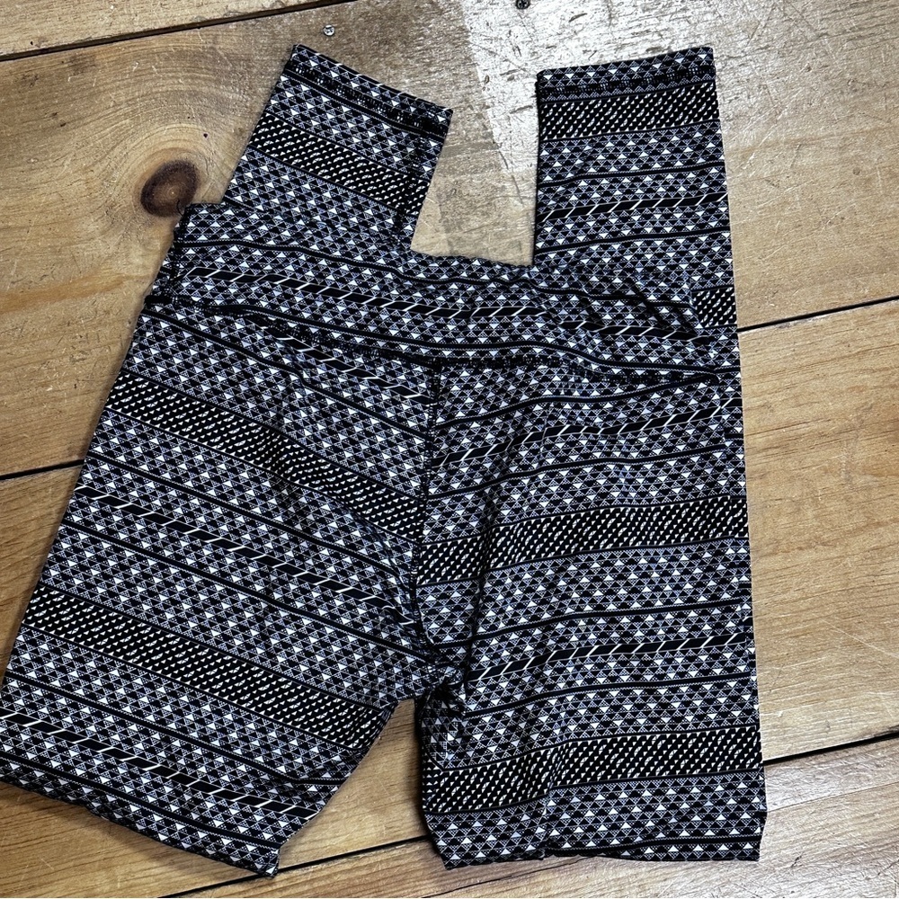 RBX Women’s Leggings - Black & White Geometric Pattern, Stretchy L. EUC! - Picture 7 of 7